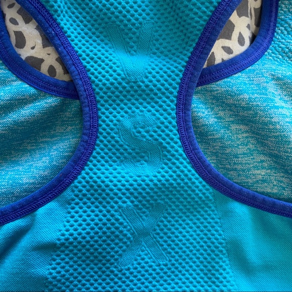 VICTORIA SECRET SEAMLESS REVERSIBLE SPORTS BRA - Picture 6 of 7